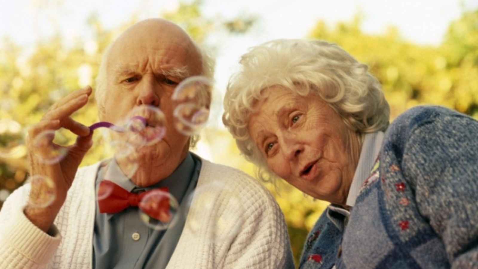 Thành ngữ tiếng Anh thú vị về tuổi già (Age Idioms) www.english4all.vn